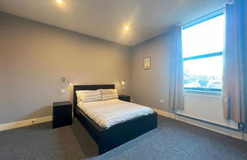 1 bed Apt close to Leeds Arena Sleeps up to 4 people F1 - Photo 12