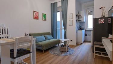 Casa Five next to Metro - Foto 2