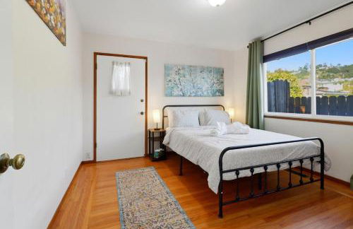 Relaxing 4 bedroom - Full Kitchen & Dining - BART - Foto 6