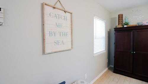 SUNNY DAZE Walk to Beach 2 Decks Pet Friendly Has a Mini Bar - Foto 1