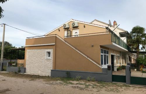 Apartments Brkić, Lozovac Krka NP with Pool - Foto 40