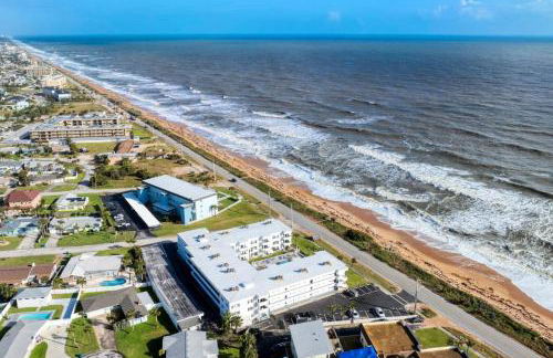 Oceanfront Elysium with a pool - Photo 47