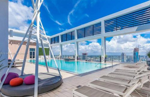 Sun-Splashed 1BR Condo unit in DWTN Miami with WFH - Foto 30