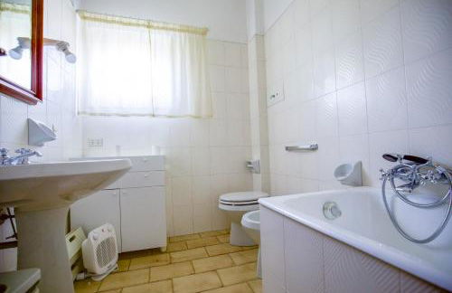 Grande casa con giardino e box auto, 3 camere e 3 bagni - Foto 31