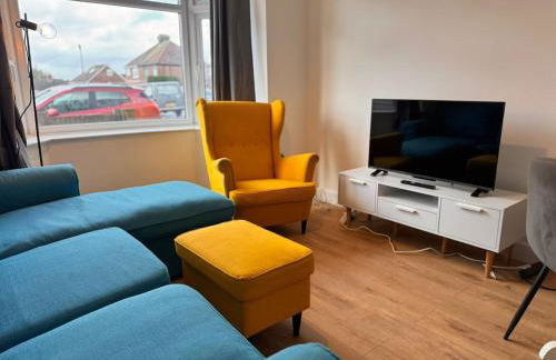 Large New 5 Bedroom 2 Bathroom House in Central Southampton - Free Parking - Foto 6