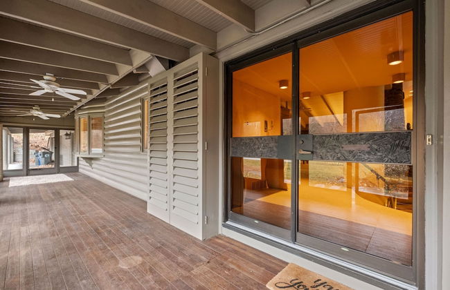 Massive Home w Sauna Pools Hot Tub Fireplaces - Photo 7