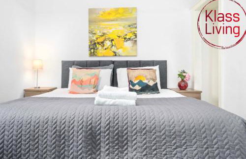 Broomfield Apartment by Klass Living Airdrie - Photo 1