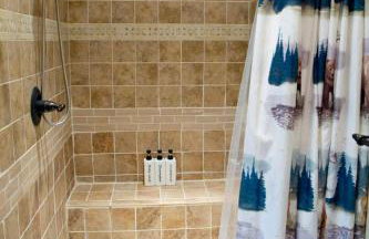 Secluded Cabin - Games, Fire Pit, Hot Tub, Pet OK - Foto 11