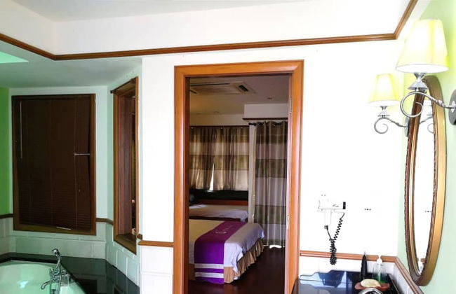 Alpine LXPD Water Chalet - Photo 54