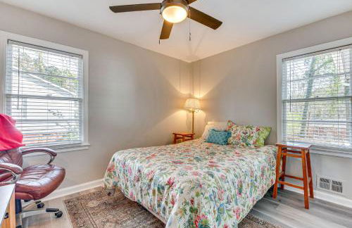 Bring Your Pets! Family Haven with Yard in Mableton - Foto 16