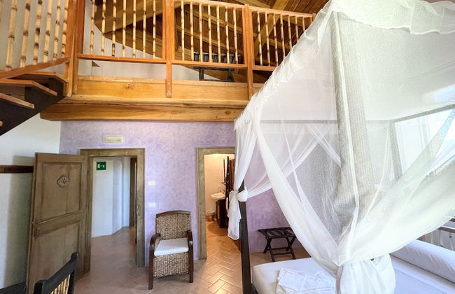 Spoleto Tranquilita Sleeps 20 With Wifi Pool Yoga Studio Gardens and Views - Photo 15