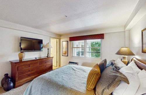 Torian Plum Condominiums - Foto 42