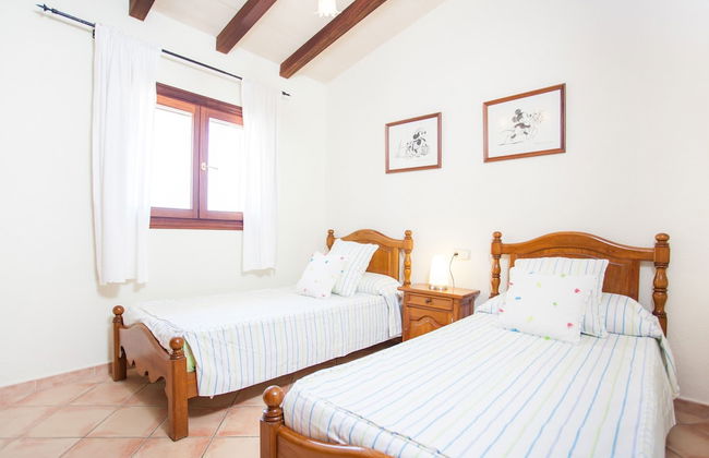 Sa Font in Petra With 3 Bedrooms and 2 Bathrooms - Photo 26