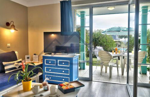 LocaLise - A05 - Plain-pied avec petite vue mer donnant sur la piscine et le jardin - Grande salle de bain - Wifi inclus - draps inclus - animaux bienvenus - parking gratuit - Foto 16