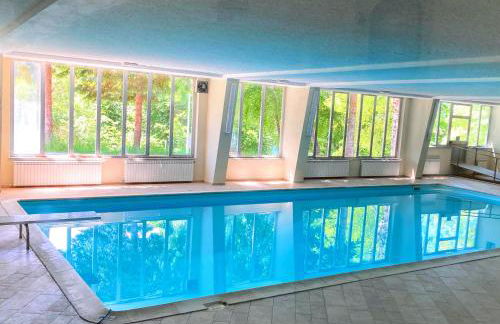 STUPENDO 3 CAMERE, PISCINA, BOX, VICINISSIMO PISTE - Foto 1