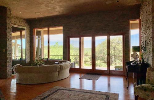 Scenic Hill Country Retreat - Rhino Ranch - Photo 6