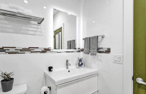 SOBE Monarch 1 - 2 BEDROOM 2 BATHROOM - MODERN APTS -WALK TO OCEAN DRIVE -2 INDEPENDENT 1 BEDROOM 1 BATHROOM APTS - Foto 16