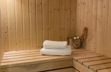 Family & Business Sauna Apartments No15 Leśny nad Zalewem Cedzyna Unikat - 3 Bedroom with Private Sauna, Bath with Hydromassage, Terrace, Garage, Catering Options - Foto 4