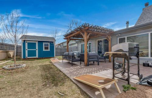 Chic Family Retreat with Game Room backyard with fire pit and minutes to Downtown! - Photo 35