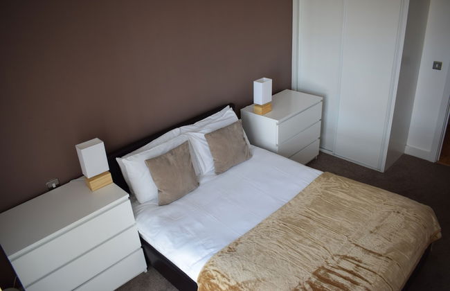 Serviced Apartments Leeds 3 - Photo 2