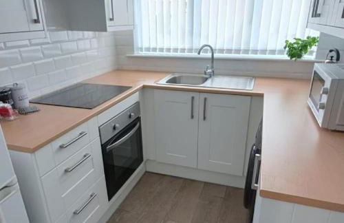 Home from Home near LFC & train station - Foto 3