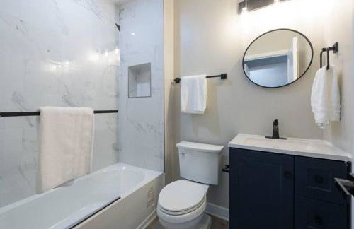 Modern LUX 2BR Apartment in DC with Patio - Foto 9