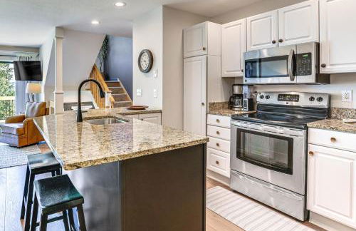 Pet Friendly Galena TH with Views and Indoor Pool! - Foto 10