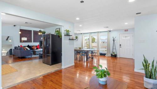 AC Beach Farmhouse Retreat - 5BD 2BA - Foto 2