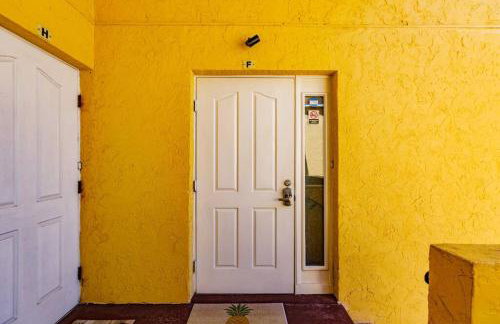 *Eclectic hidden Gem / Tiki Bar and Pool* - Foto 24