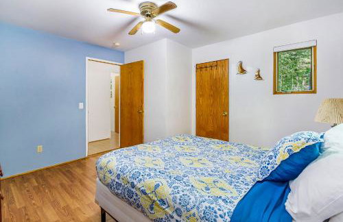 Jacobia Lakefront Retreat - Photo 13