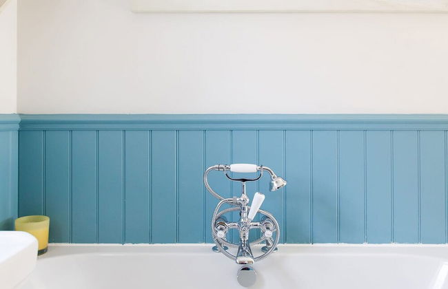 4BR Beach House Sleeps 10 - 5 Mins Walk to the Sea - Foto 26