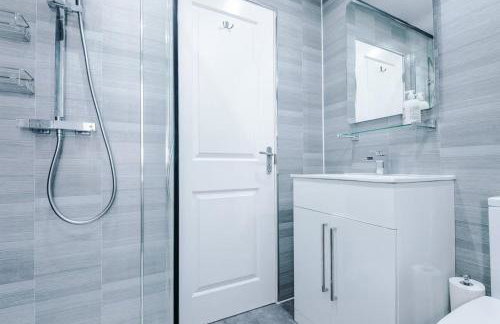 Spacious 3 bedroom home with garden - Foto 33