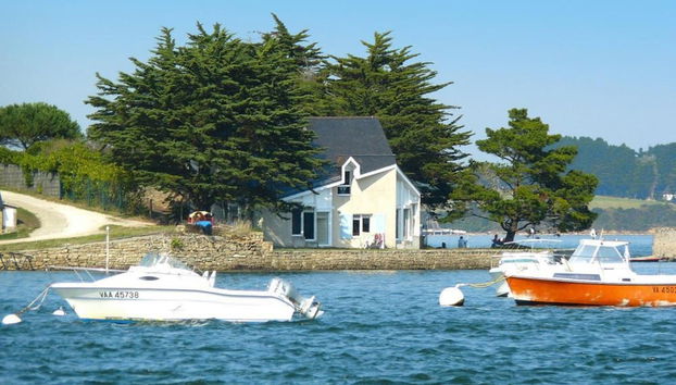 Holiday Home in Morbihan With Sea Views - Photo 2, Primary image