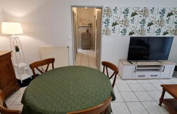 T2 55m² tout confort avec jardin. Cuisine et équipements neufs. Wifi TV parking - Photo 31