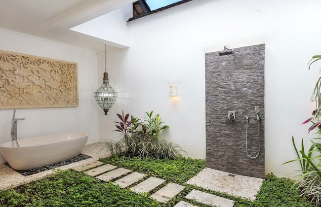 Villa Candi Kecil Empat by Villa Finder - Foto 18