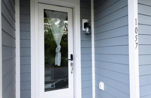 Stylish 3BR Home in CLT, Close to Downtown, Airport, WFH & Parking & Family Friendly & Business Ready - Foto 94