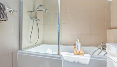 2 Bed House ,Close to Bromley South Station , Free Parking - Foto 5