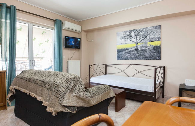 Vironas Delight 1Bd Apt w Lovely Balcony - Foto 10