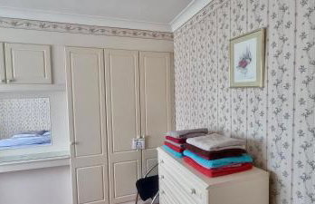 Barking London House sleeps 12 - parking - train tube - airport - Foto 43