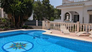 Chalet independiente con piscina - Photo 2