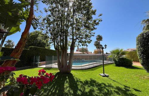 Charming brand-new loft with garden and pool - Foto 9