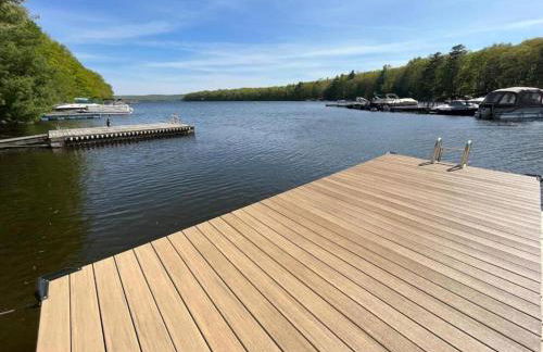 Lakefront Paradise near everything! - Foto 3