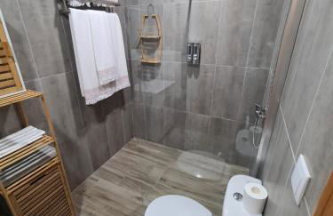 Lucy's Rosegarden - Photo 28