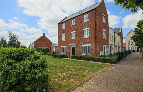 Premium 4 large double bed townhouse in Bicester, next to Bicester Village - Foto 5