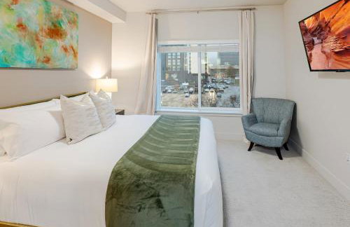 Convention Ctr Bespoke Beauty - 2BD Pool,Gym,Hot tub,Pkg - Foto 32