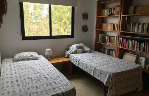 Ático 1ª línea con salida a playa - Foto 15