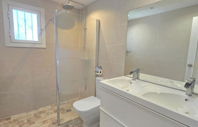 3-bed Villa Sleeps 8 With Private Pool - Foto 12