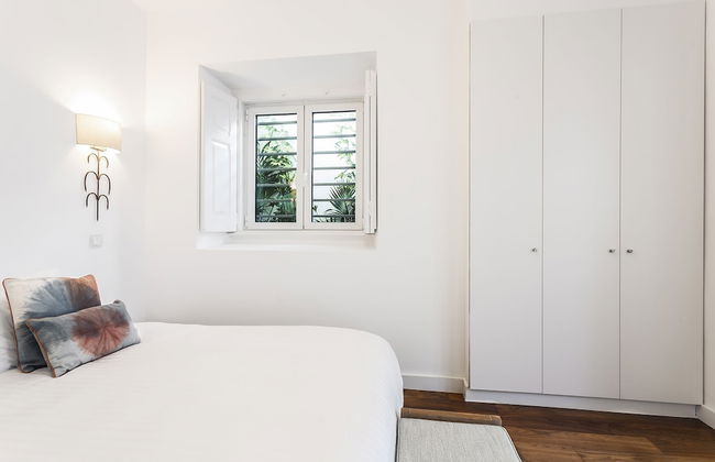 Chalet Estoril Luxury Apartments - Photo 9