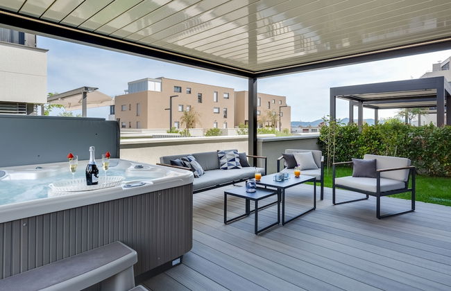 Shell Luxury Residences - Photo 44