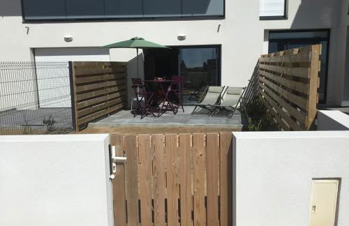 Studio neuf déco vintage face mer,terrasse ,jardin,wifi,parking sous-sol - Foto 18
